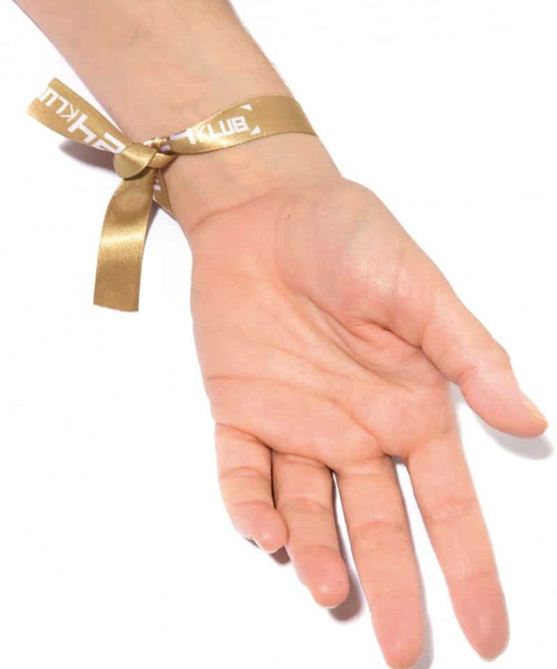 braccialetti-brasiliani-personalizzati-in-raso-lucido