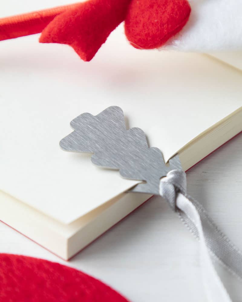 Segnalibro in acciaio con biglietto d'auguri personalizzato AP718681 8 Segnalibro-in-acciaio-con-biglietto-d'auguri-personalizzato-ap718681-ambiente
