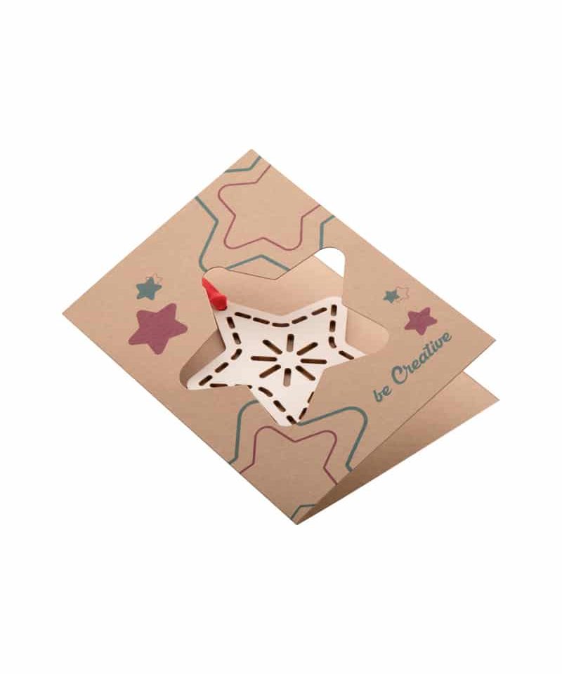 Biglietto-natalizio-kraft-personalizzato-allover-con-ornamento-albero-di-Natale-AP718645-stella