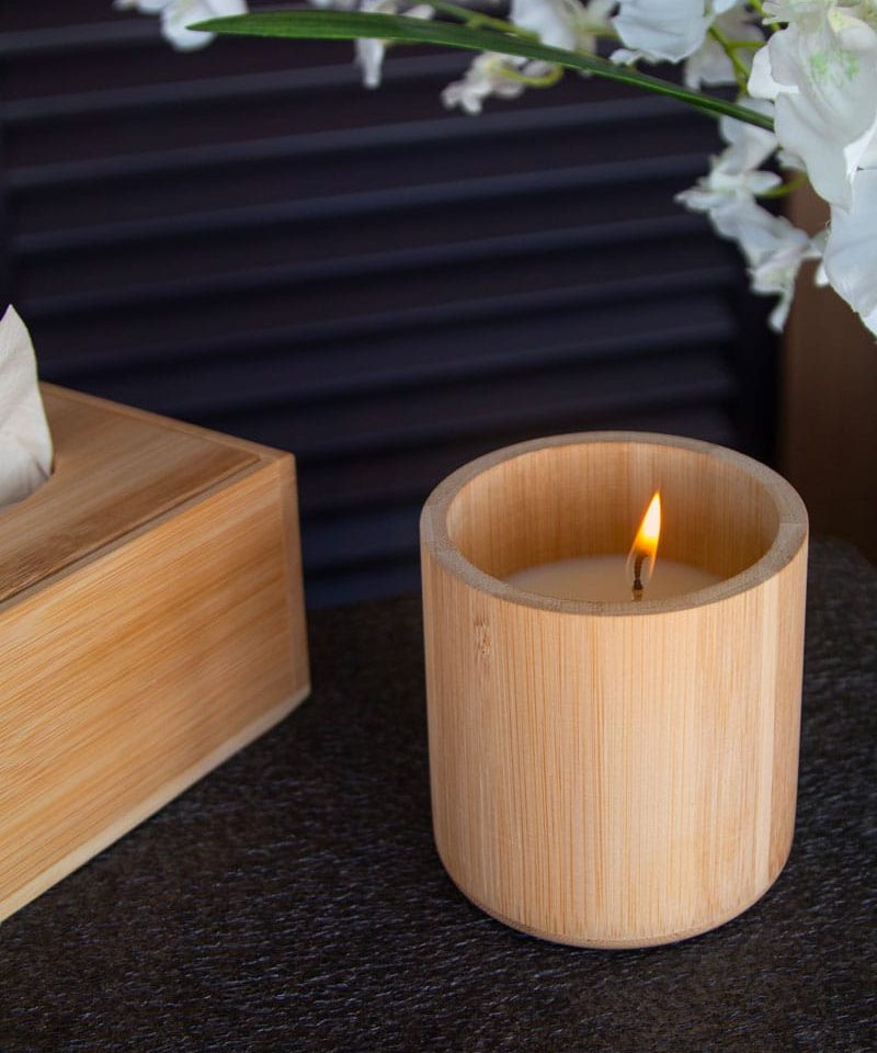 candela-alla-vaniglia-in-confezione-bambu-AP800760-b