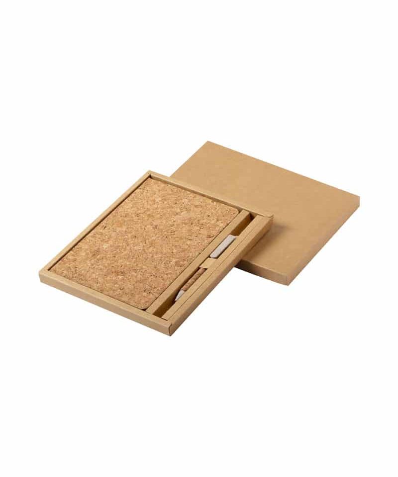 Quaderno-con-copertina-rivestita-in-sughero-naturale-con-penna-ap721611