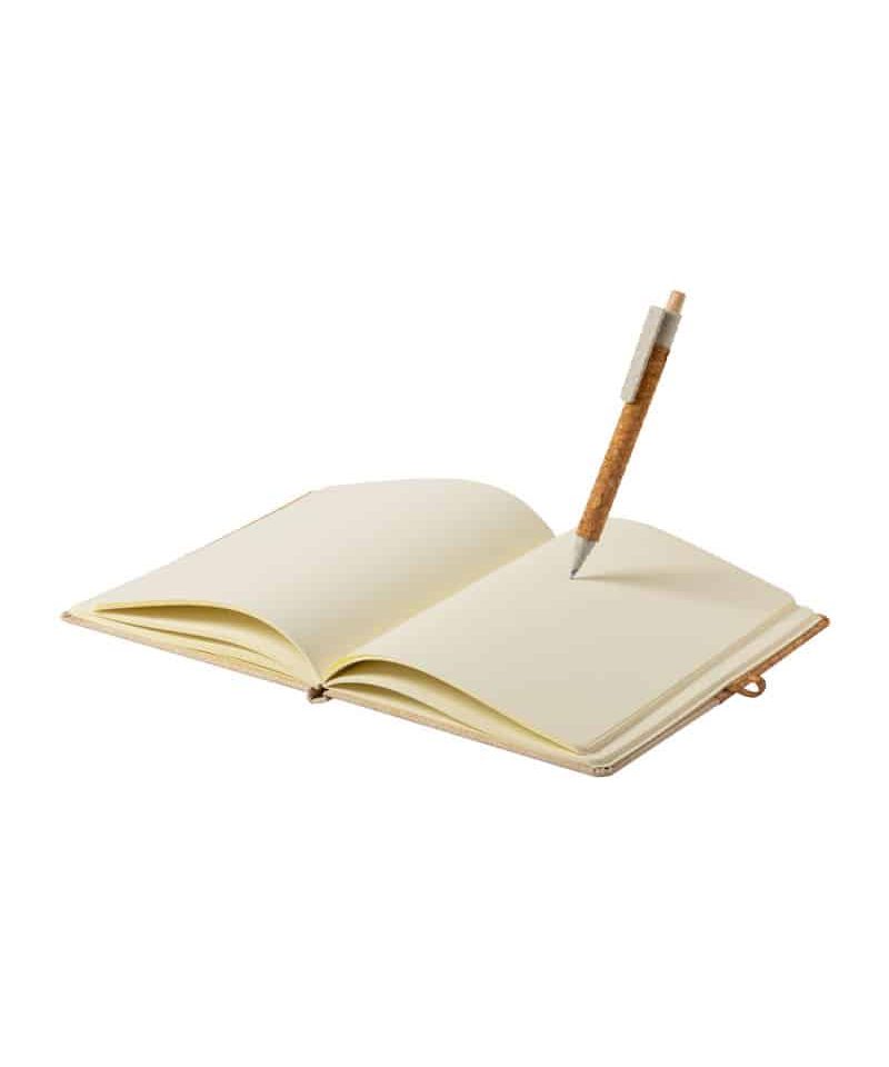 Quaderno formato A5 con copertina in sughero naturale e cotone AP721488 7 Quaderno-formato-A5-con-copertina-in-sughero-naturale-e-cotone-AP721488-scrittura